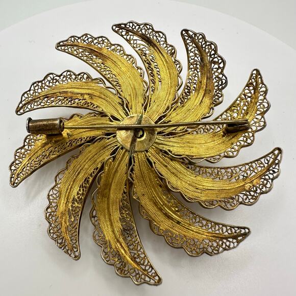 Vintage 900 silver gold vermeil filigree genuine red coral flower floral brooch - Picture 6 of 9